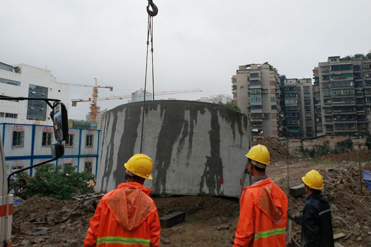 貴陽火(huǒ)車(chē)站(zhàn)碧桂園3500帶底座安裝