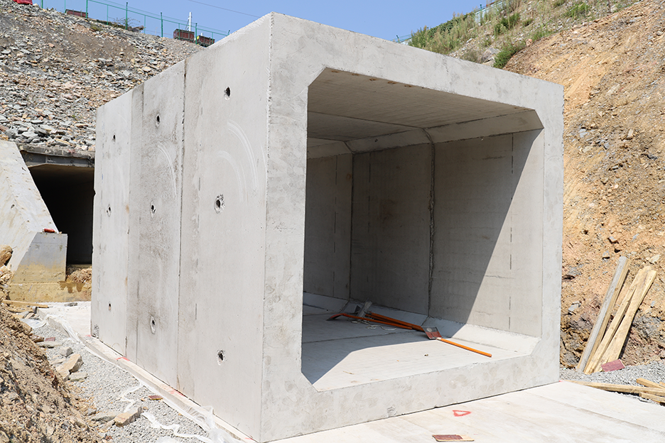 雙龍航空(kōng)港經濟區(qū)中興西(xī)路(lù)